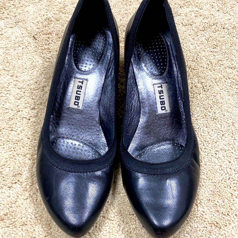 TSUBO BLACK LEATHER PUMPS SIZE 8